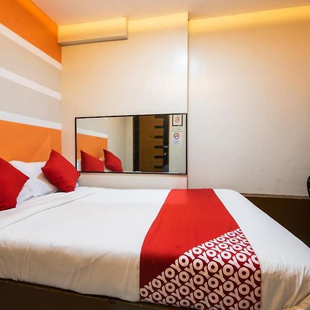 Oyo 475 Pearl Blossom Hotel Manila Dış mekan fotoğraf